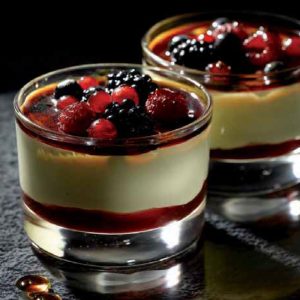 Coppa crème brulée e frutti di bosco